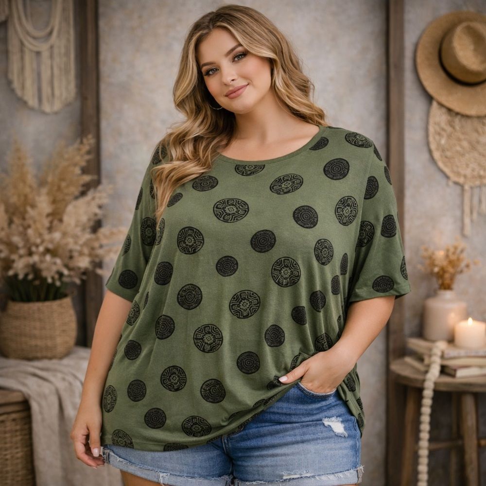 Liz Baker Medallion Short Sleeve Blouse‎ Size 2X